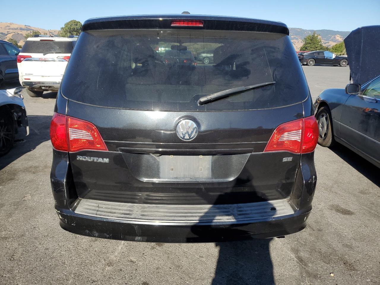 2V8HW34189R586315 2009 Volkswagen Routan Se