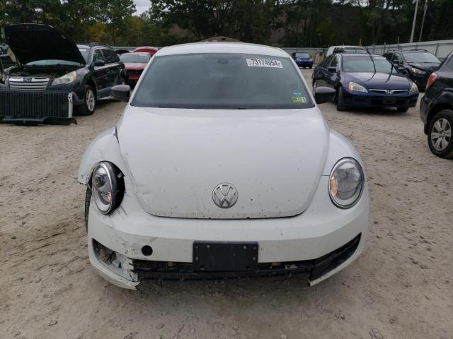  VOLKSWAGEN BEETLE 2016 Белый