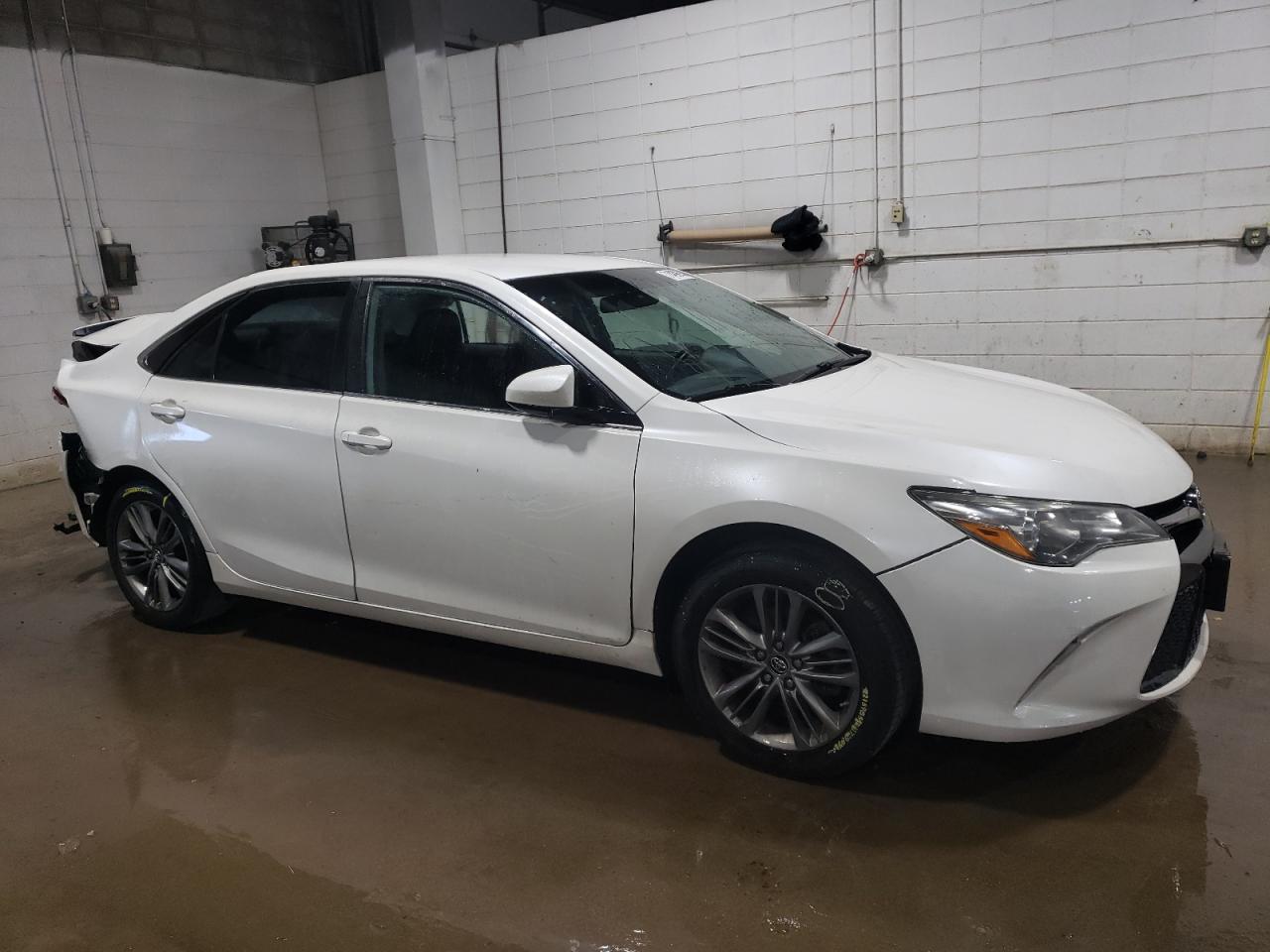 2016 Toyota Camry - Image 4
