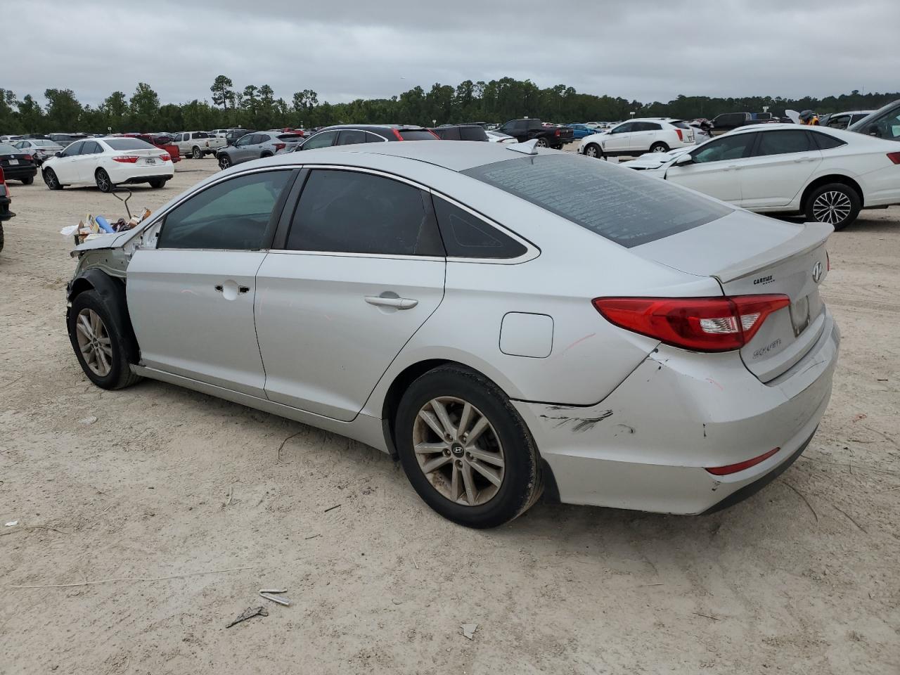 5NPE24AF9FH172341 2015 HYUNDAI SONATA - Image 2