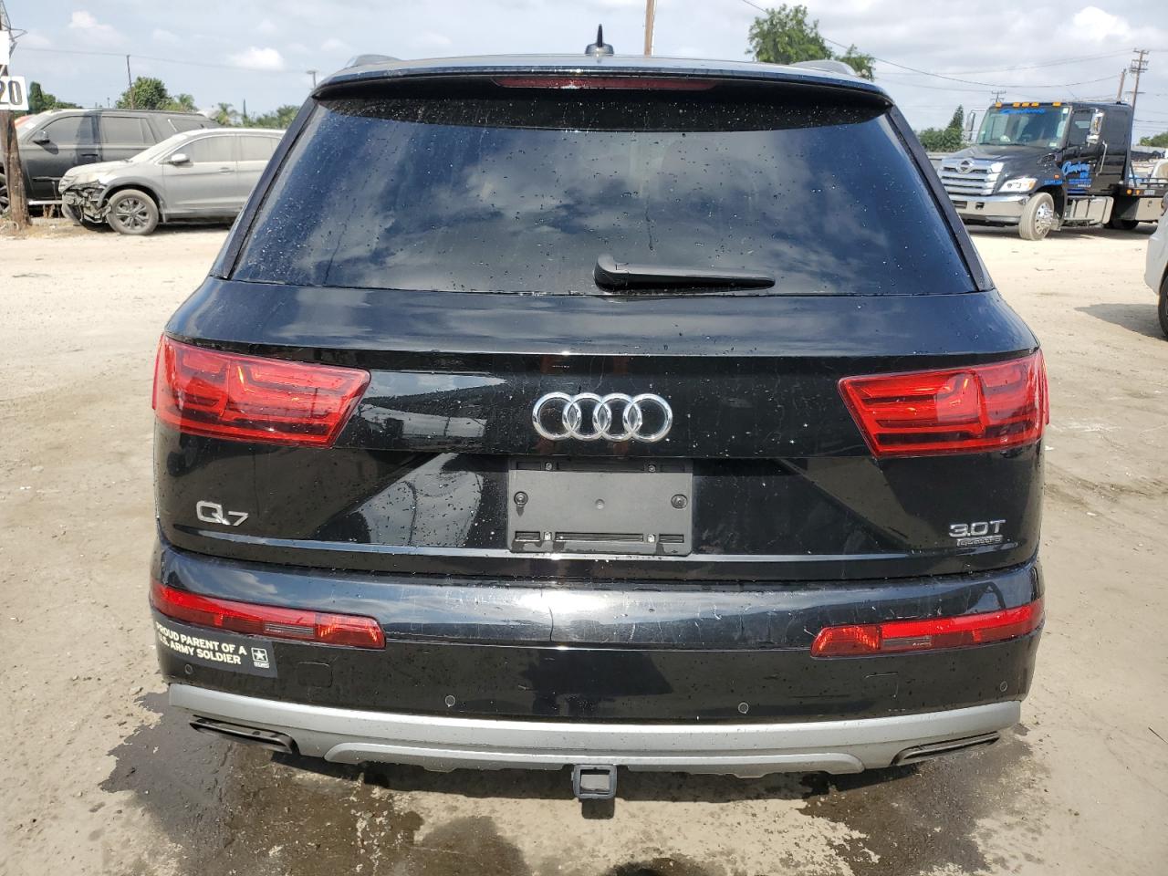 WA1LAAF73HD001419 2017 Audi Q7 Premium Plus