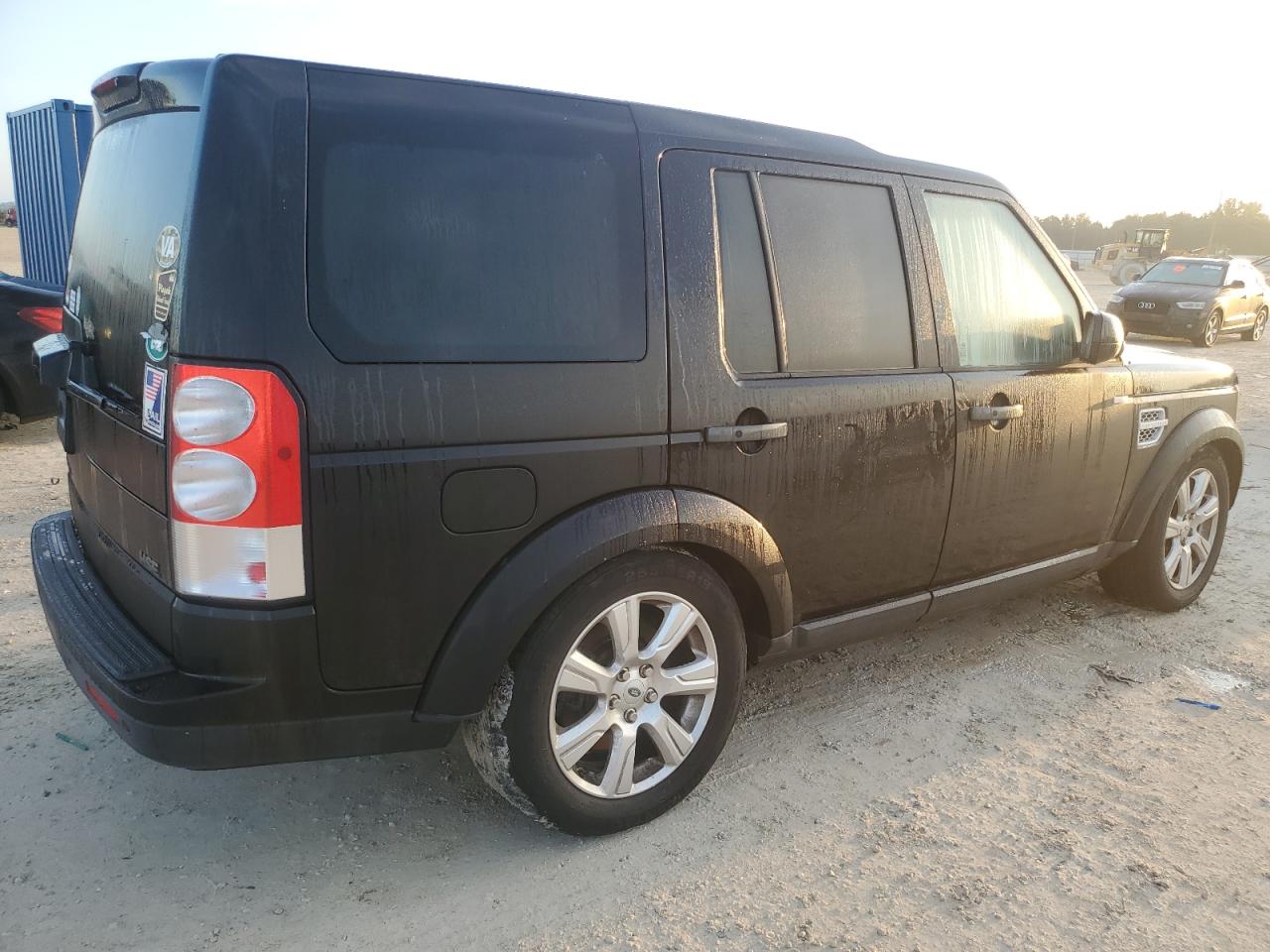 2013 Land Rover LR4 - Image 3