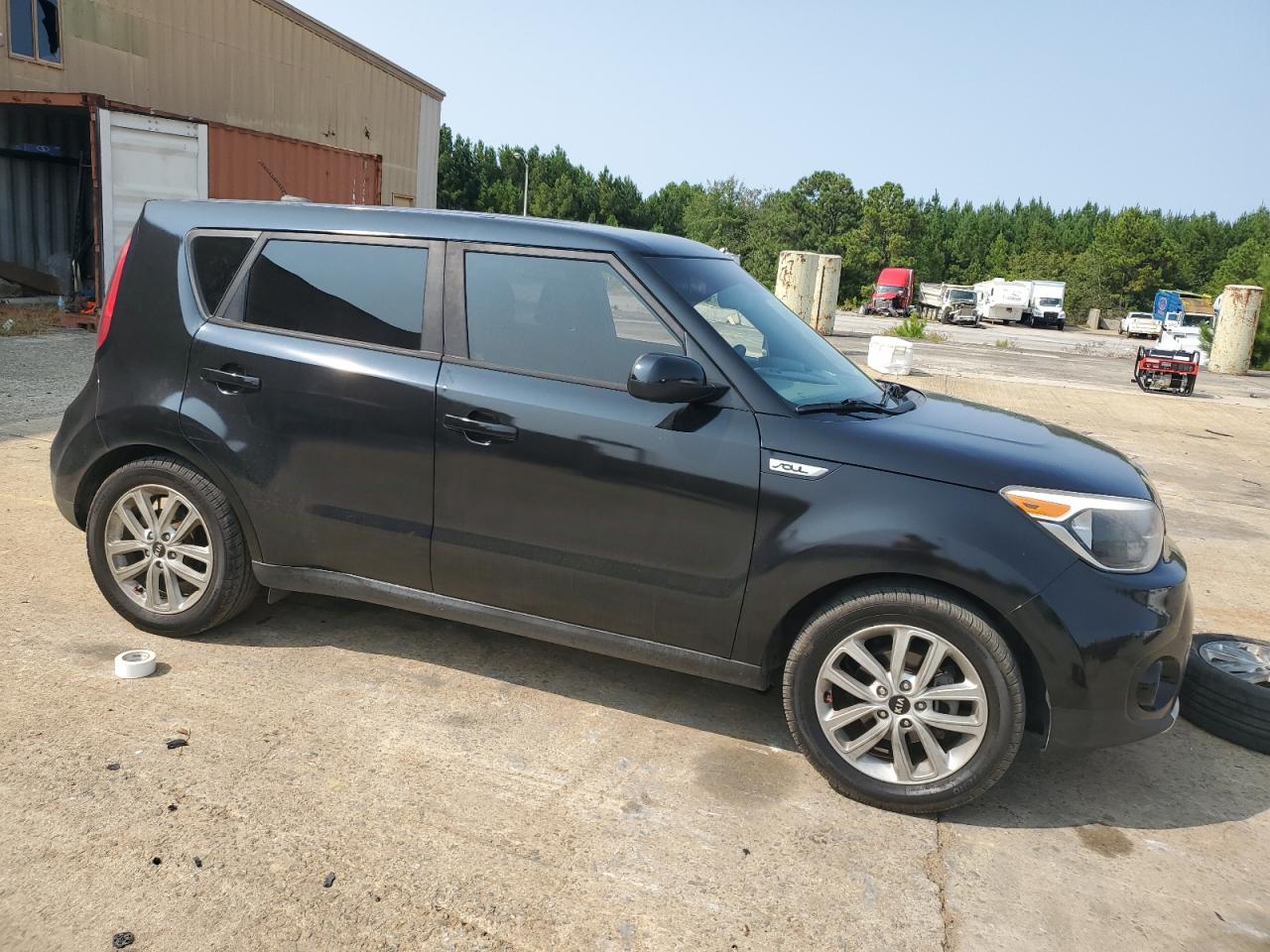 VIN KNDJP3A5XH7414482 2017 KIA SOUL no.4