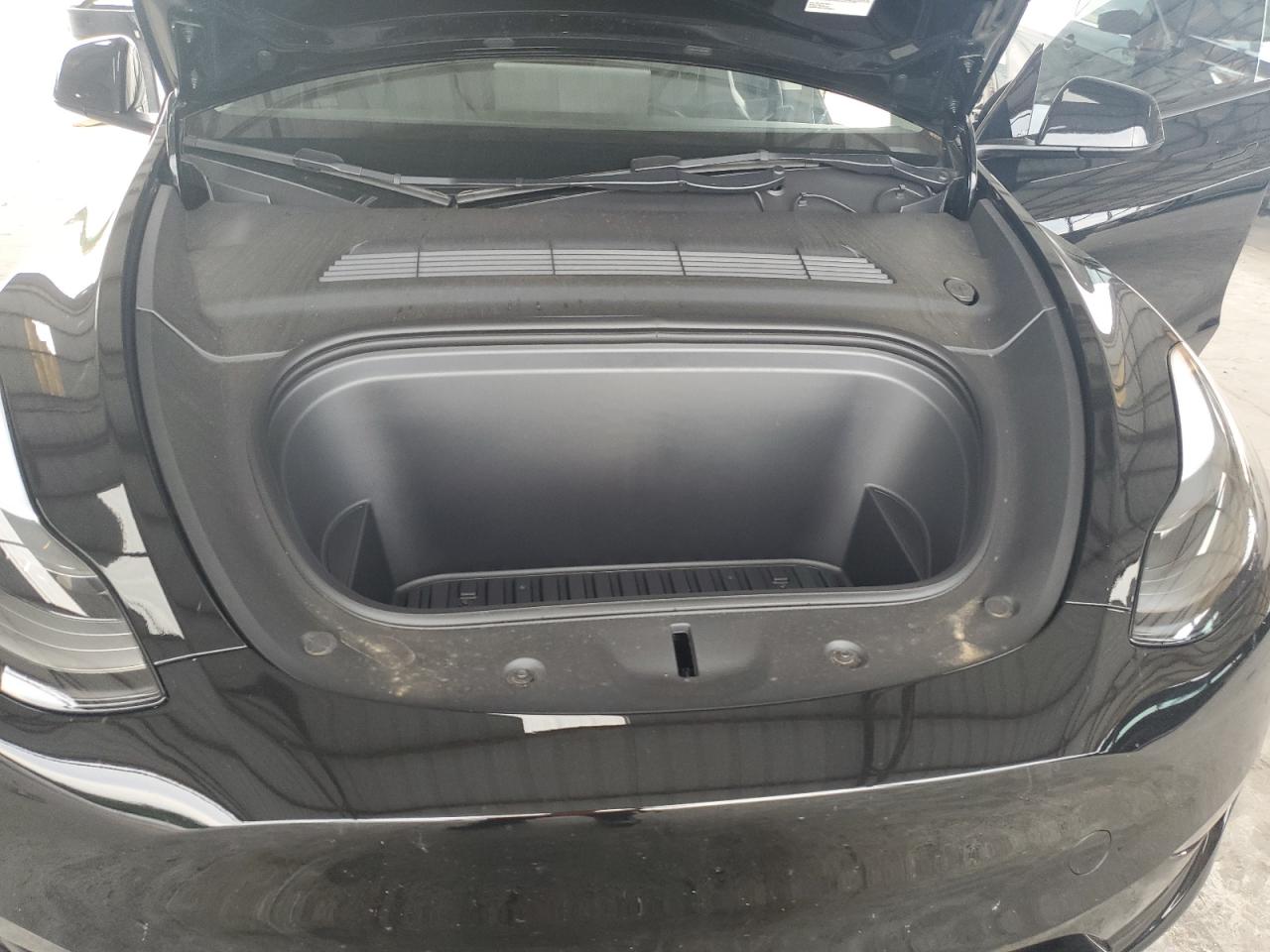 7SAYGDEF7PF942838 2023 Tesla Model Y