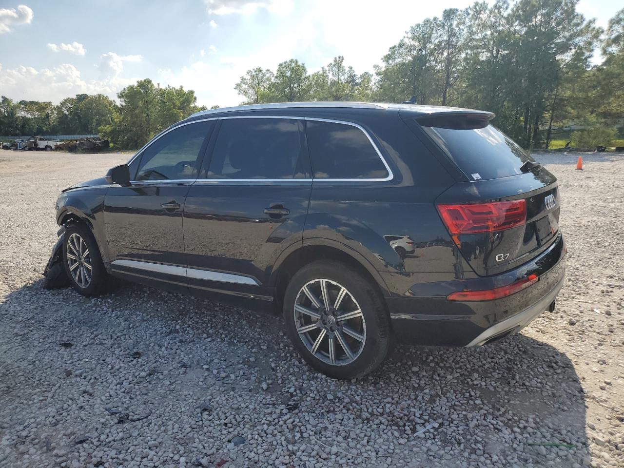 WA1LHAF75KD041990 2019 Audi Q7 Premium Plus