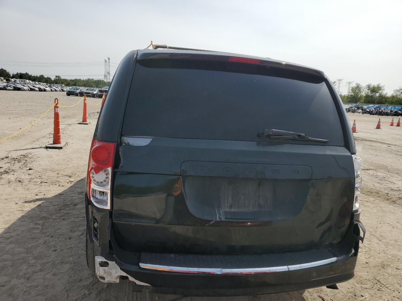 2014 Dodge Caravan - Image 6