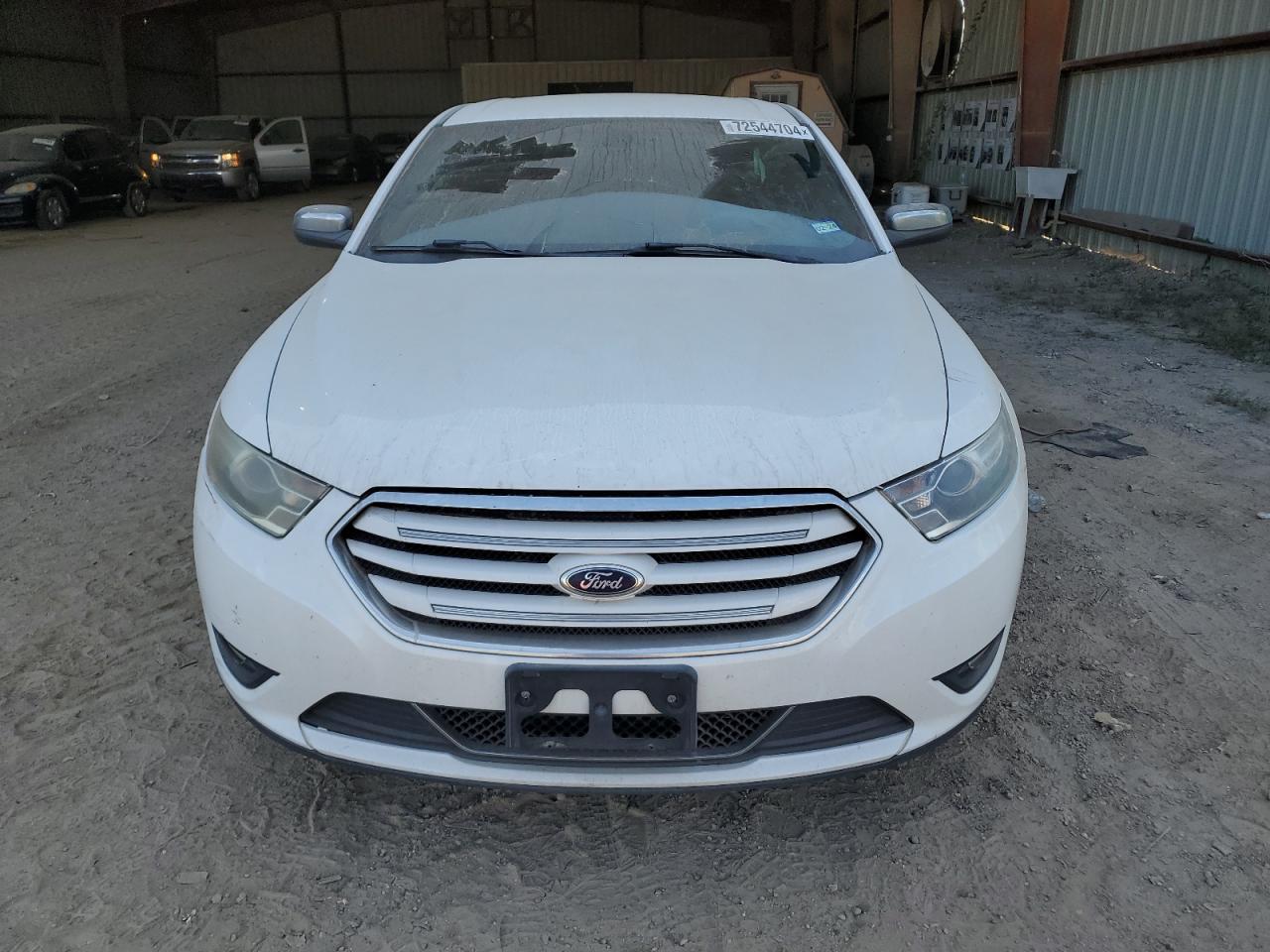 2014 Ford Taurus - Image 5
