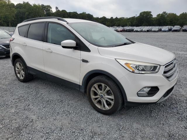  FORD ESCAPE 2018 Белы