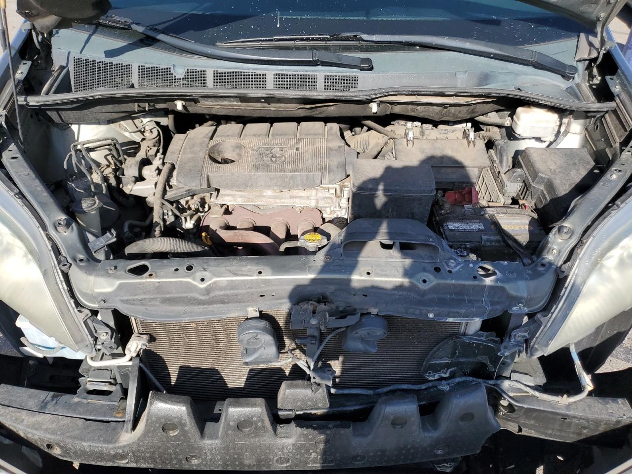 2011 Toyota Sienna - Image 12