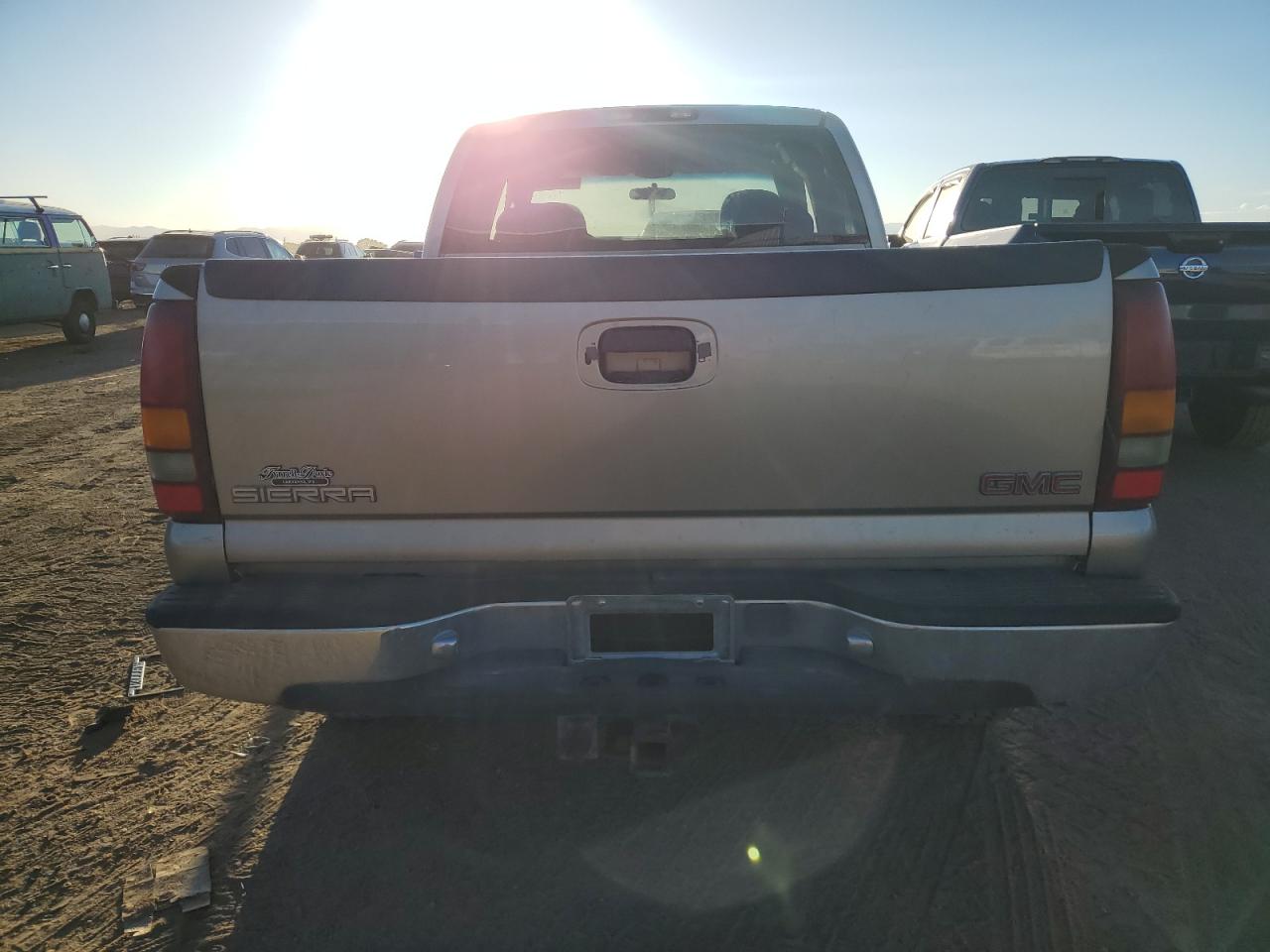 2000 GMC New Sierra K1500 VIN: 1GTEK19V7YE168558 Lot: 71805554