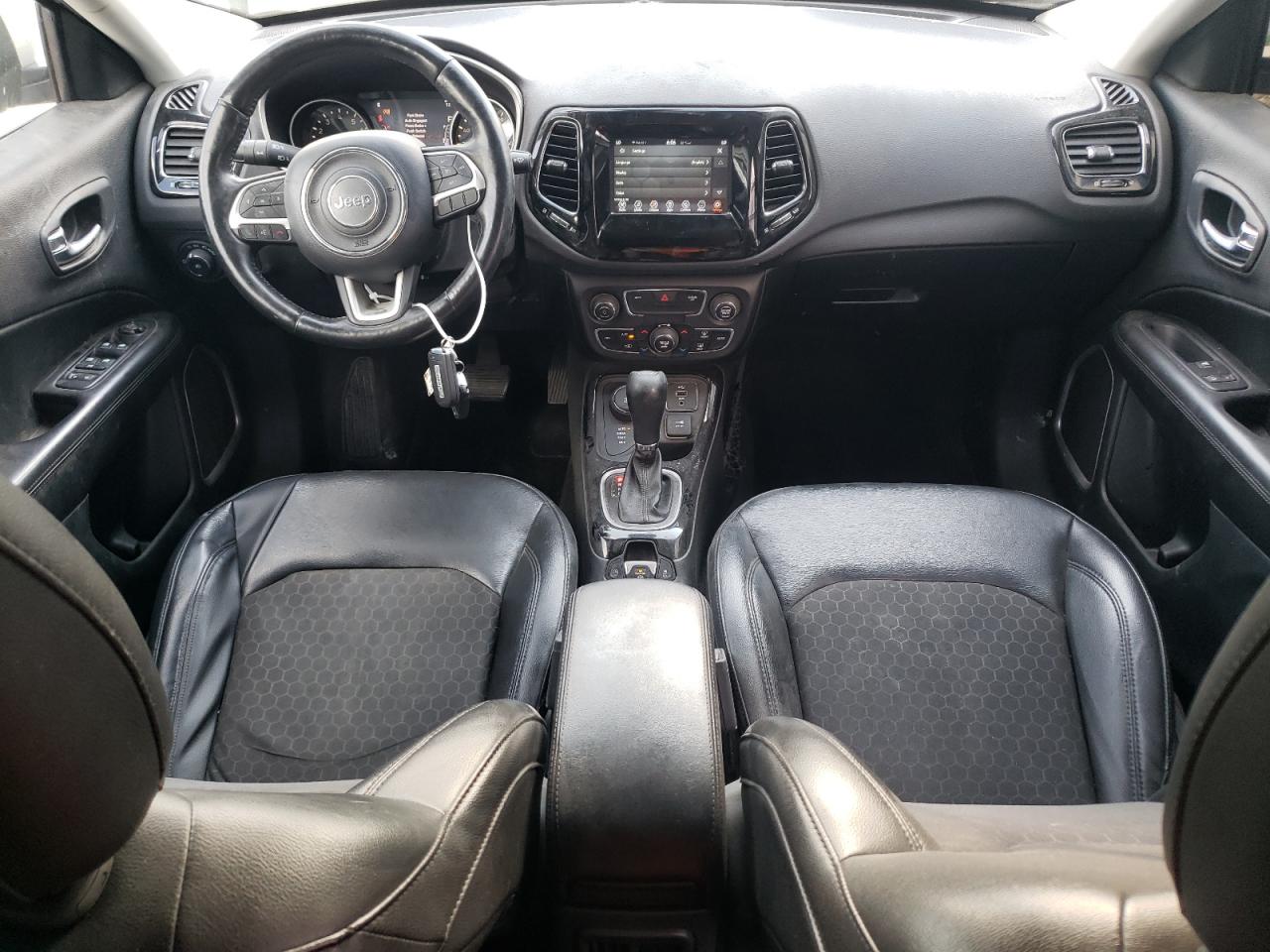 2019 Jeep Compass Latitude VIN: 3C4NJDBB2KT593116 Lot: 70255974