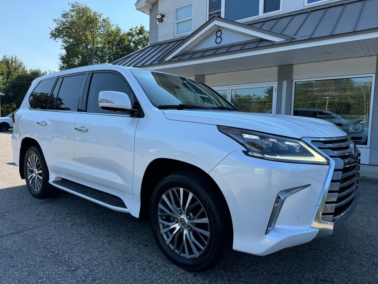 JTJHY7AX9J4261974 2018 LEXUS LX - Image 1