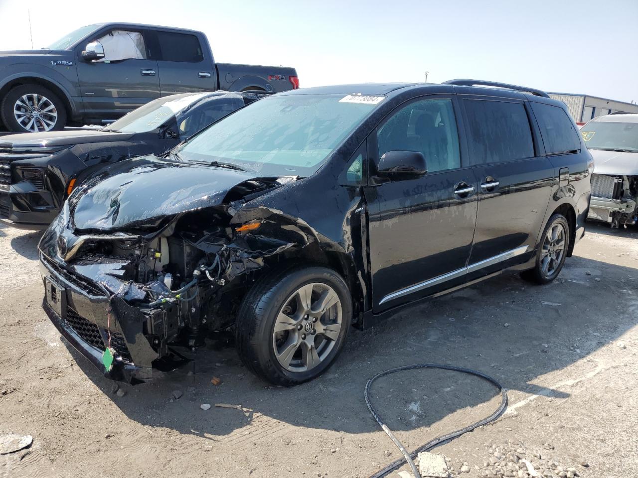 5TDEZ3DCXKS218626 2019 TOYOTA SIENNA - Image 1