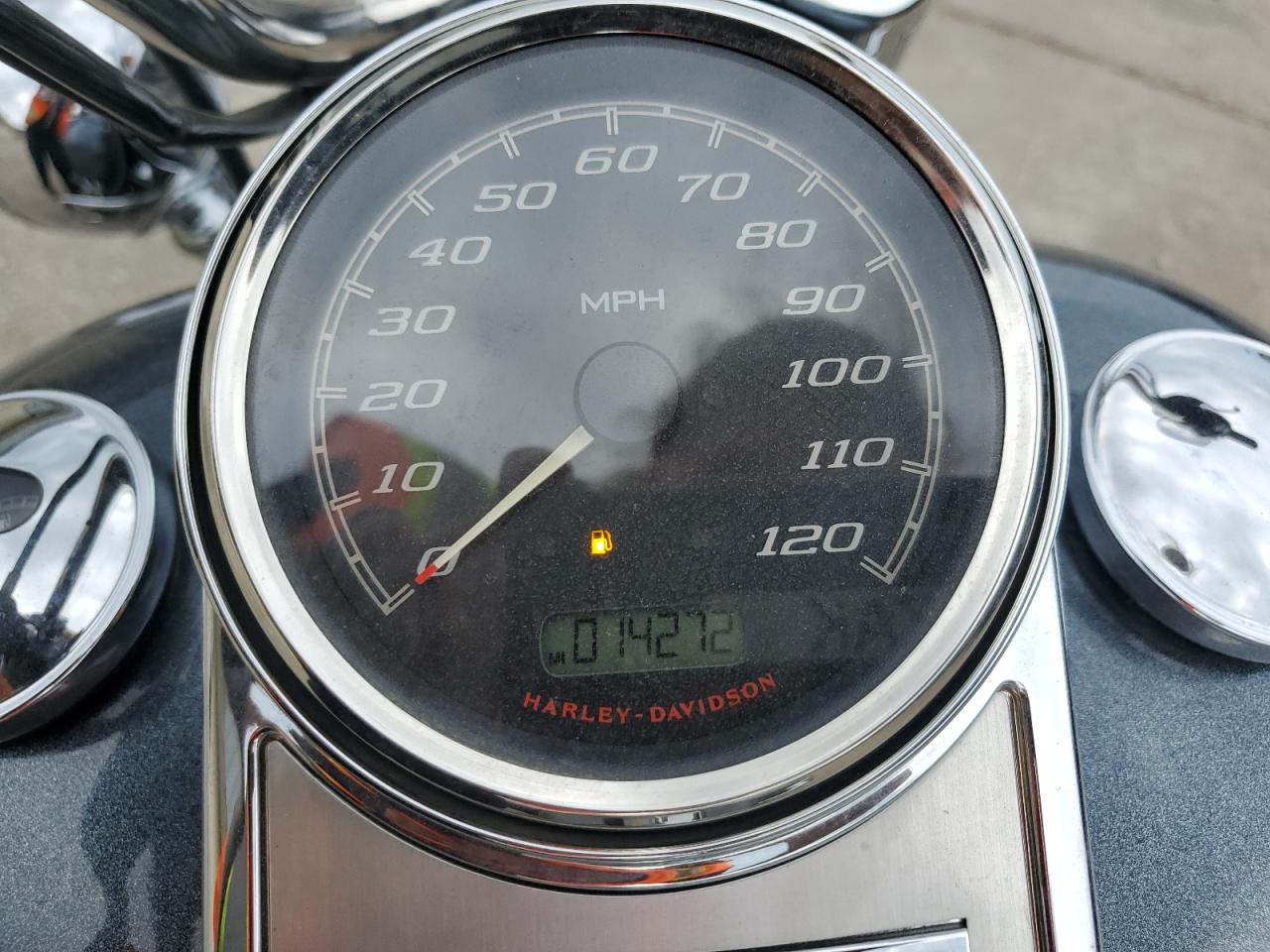 2015 Harley-Davidson Flhr Road King VIN: 1HD1FBM10FB699806 Lot: 70175544