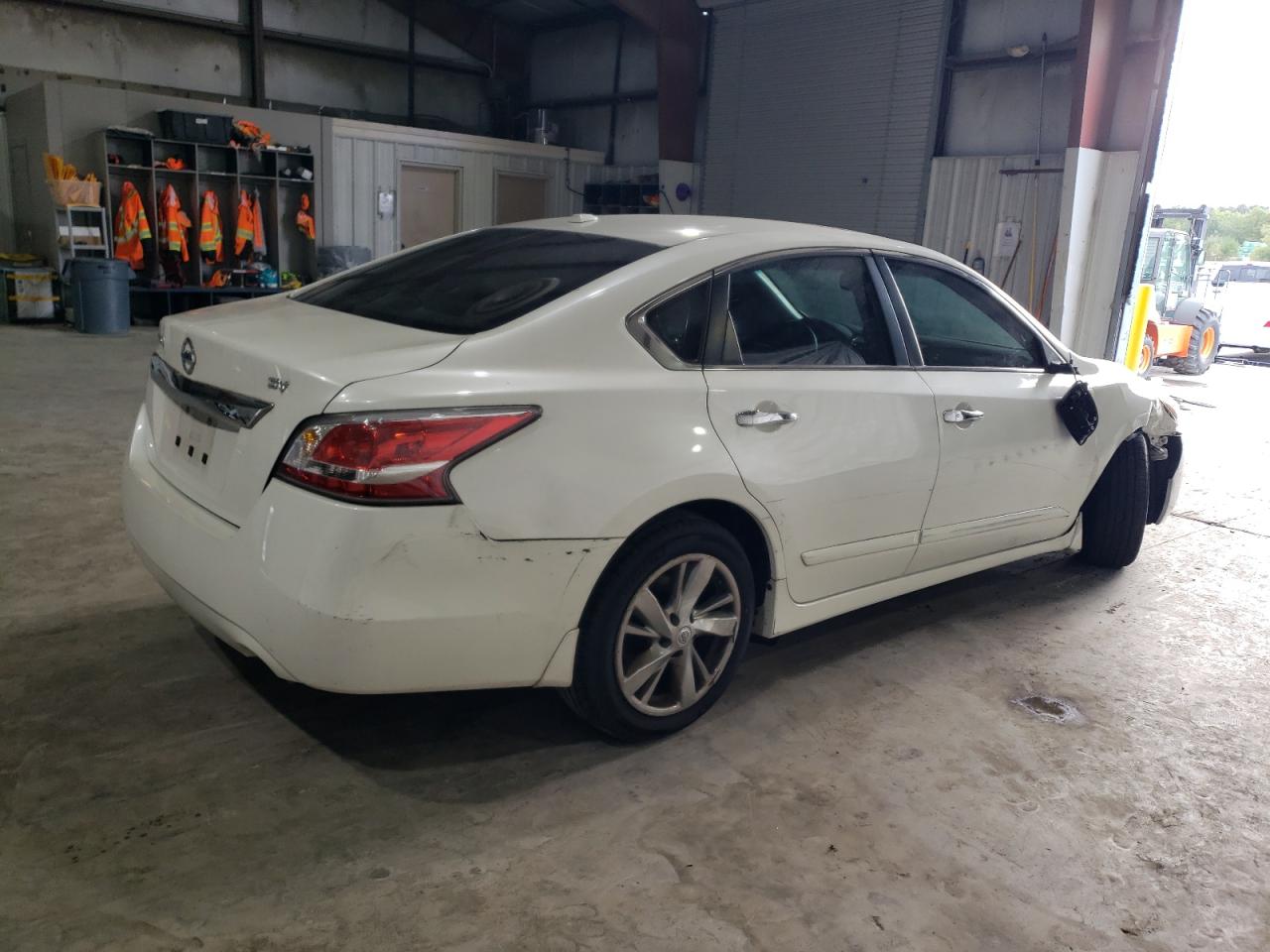 2015 Nissan Altima - Image 3