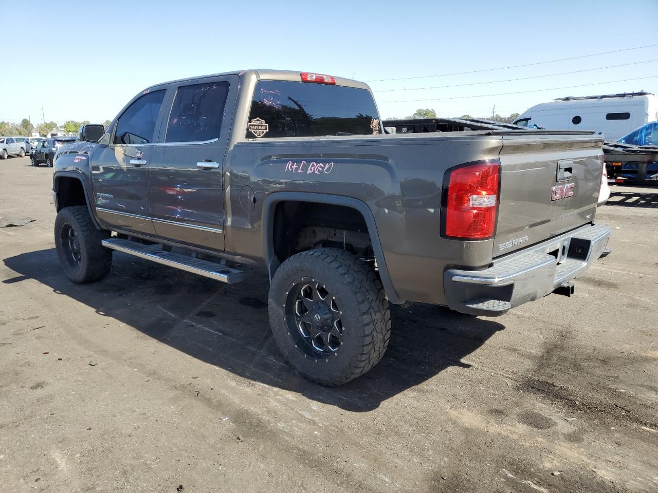 2014 GMC Sierra - Image 2