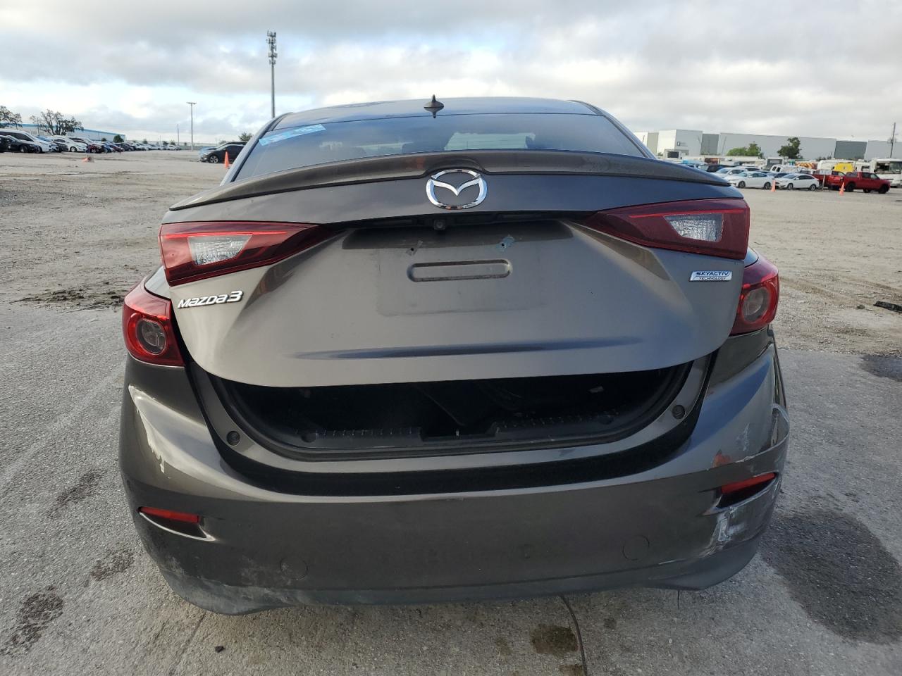 2018 Mazda 3 Touring VIN: 3MZBN1V37JM175702 Lot: 70990554