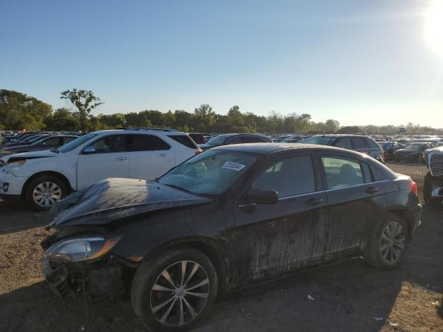 2013 Chrysler 200 Touring за продажба в Des Moines, IA - Front End