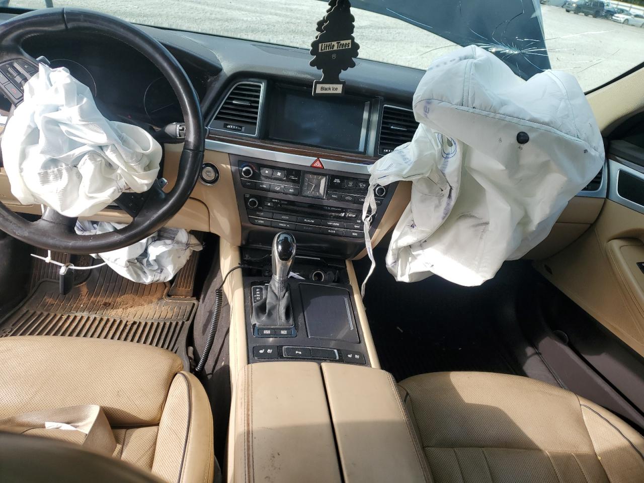 2015 Hyundai Genesis 3.8L VIN: KMHGN4JE7FU065197 Lot: 71157304