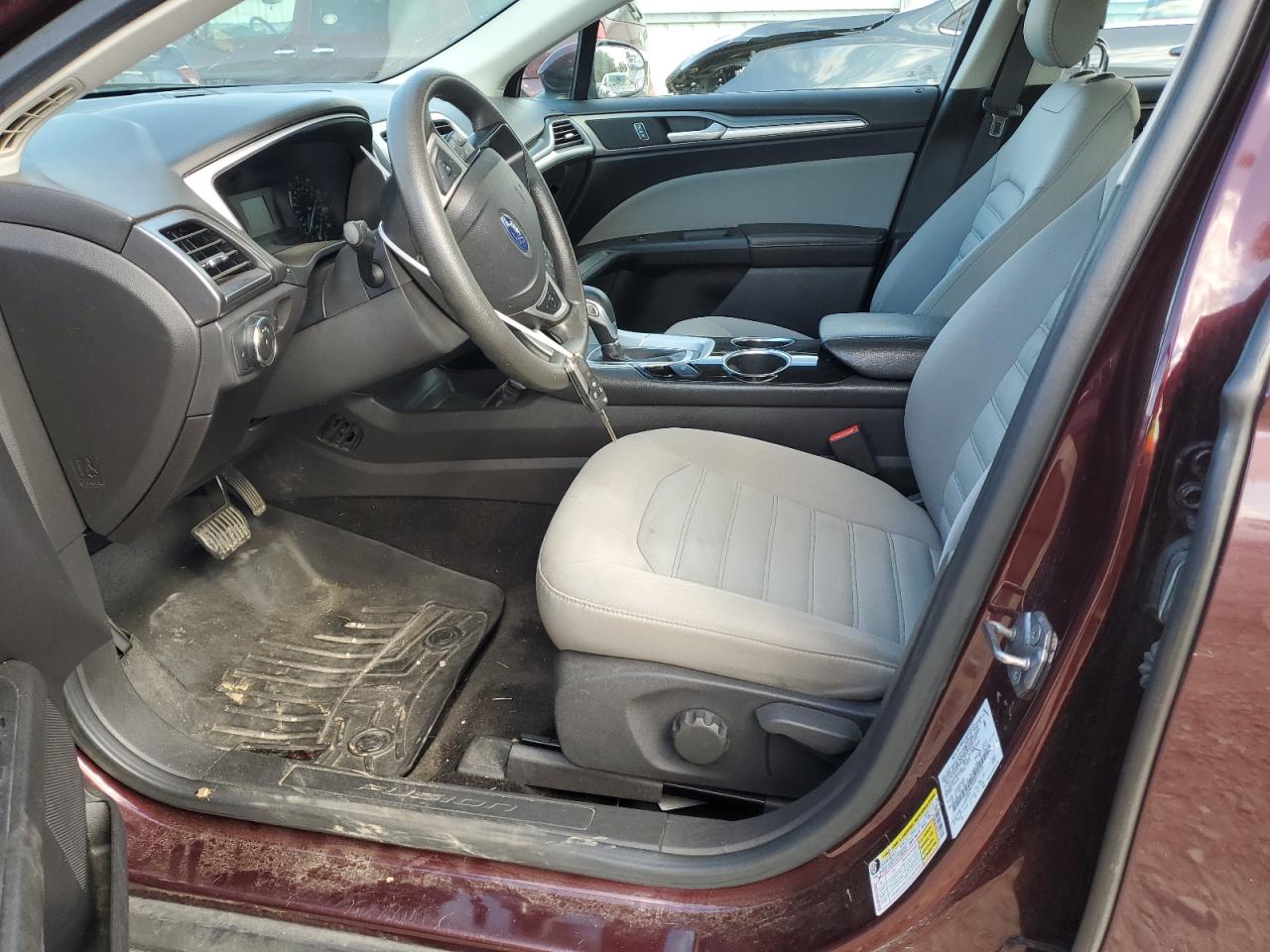 2013 Ford Fusion S VIN: 3FA6P0G70DR177135 Lot: 84877545