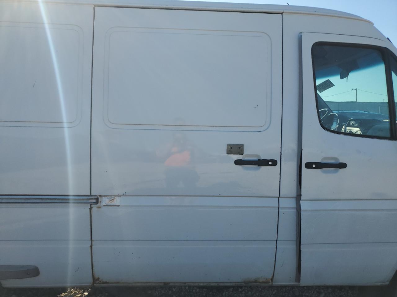 2005 Dodge Sprinter 3500 VIN: WD0PD444255793679 Lot: 72391924