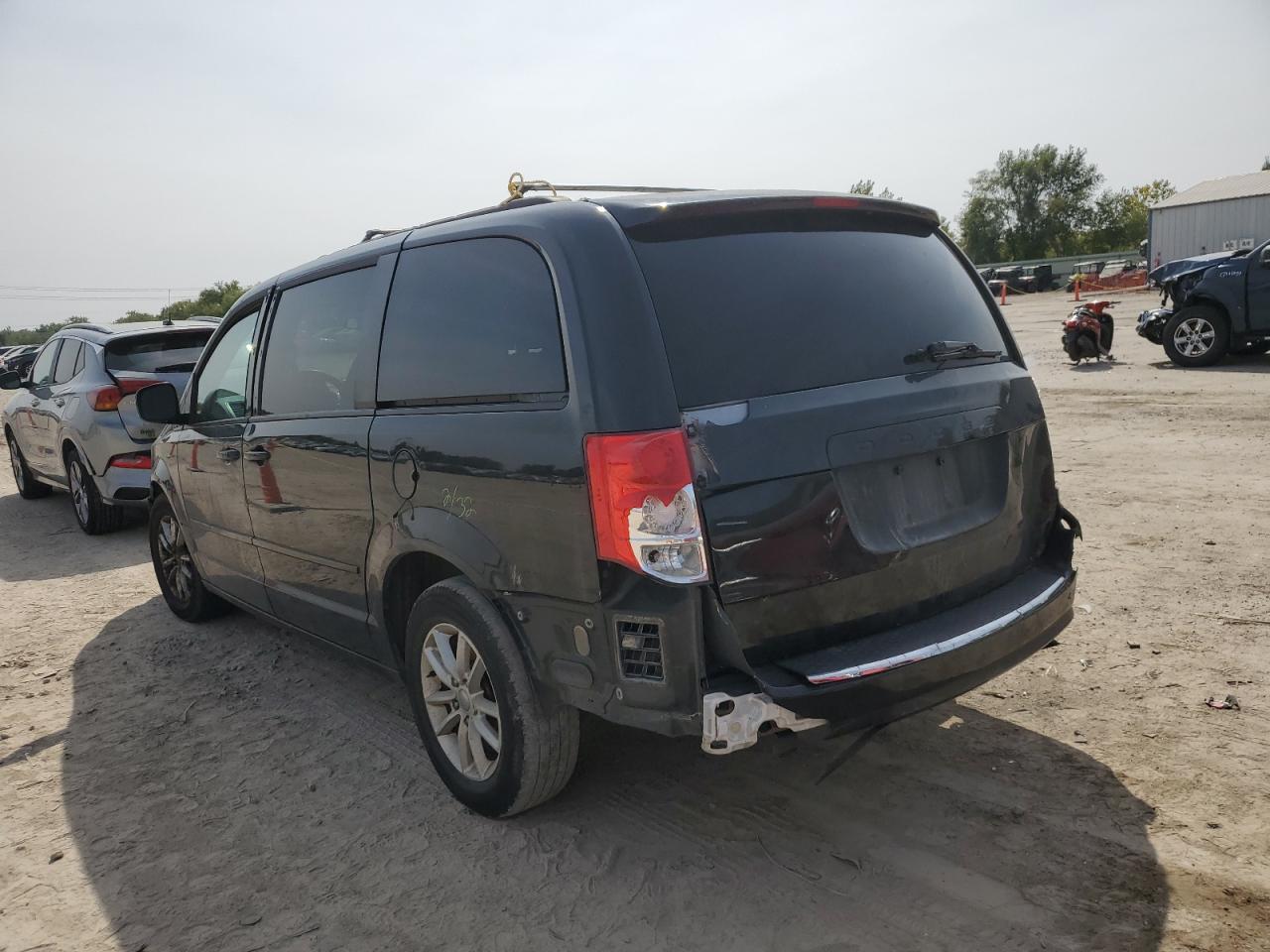 2014 Dodge Caravan - Image 2