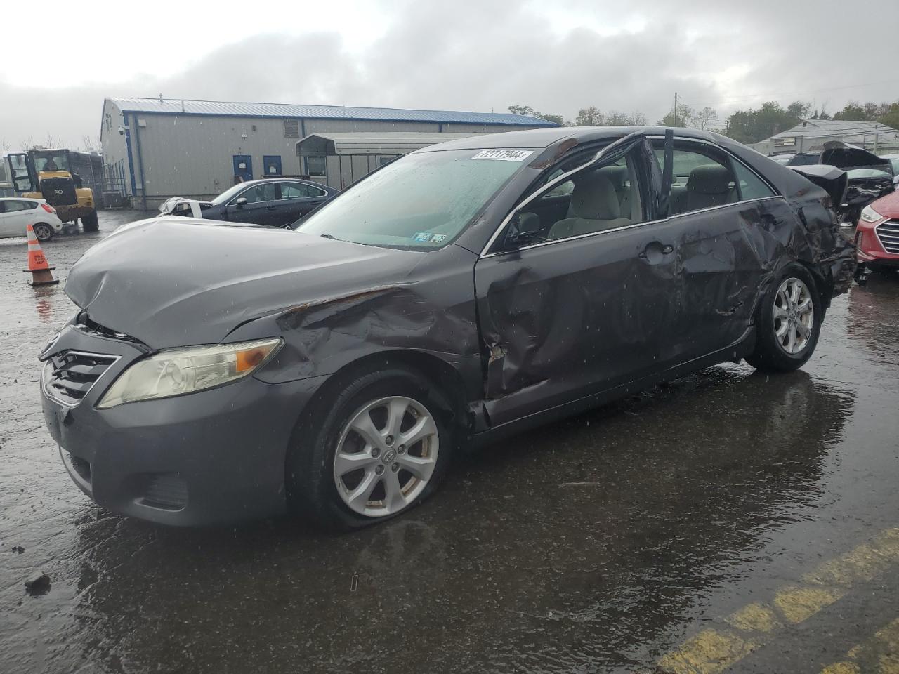 2011 Toyota Camry Base VIN: 4T4BF3EK2BR170764 Lot: 72717944