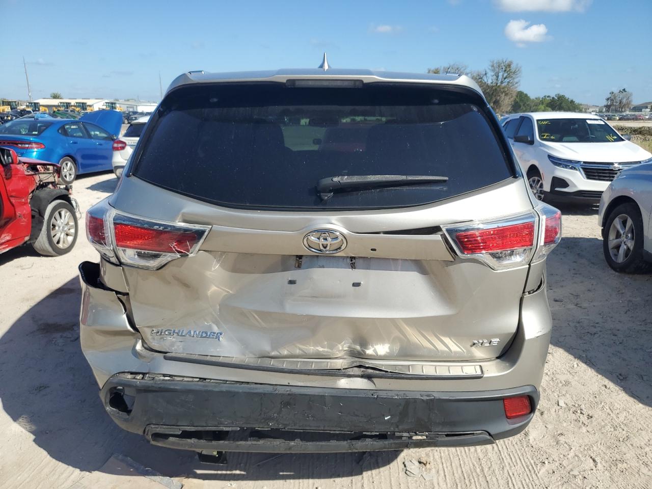 2016 Toyota Highlander Xle VIN: 5TDKKRFH9GS501383 Lot: 72410944