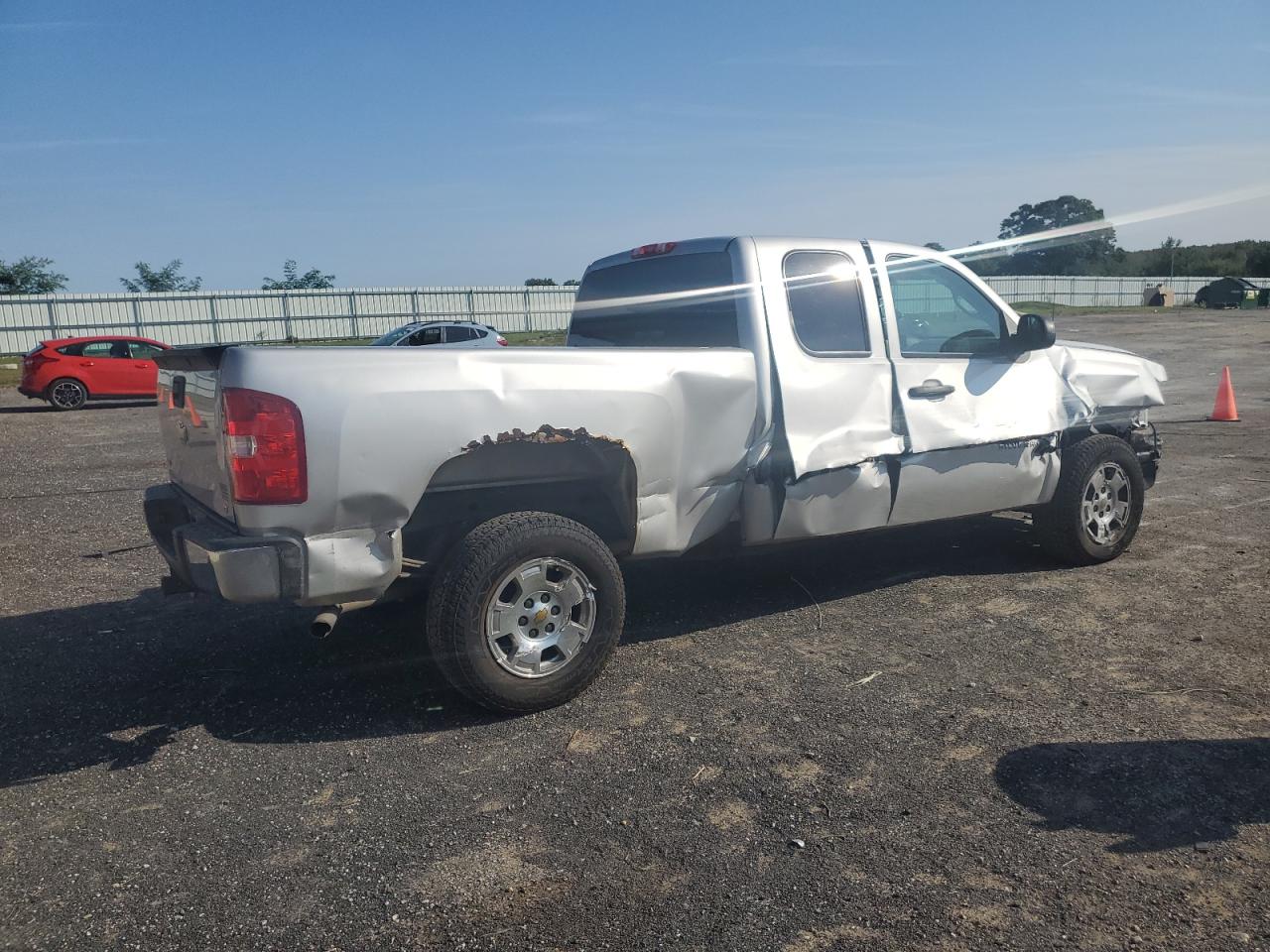 2011 Chevrolet Silverado C1500 Lt VIN: 1GCRCSE00BZ313373 Lot: 69677284