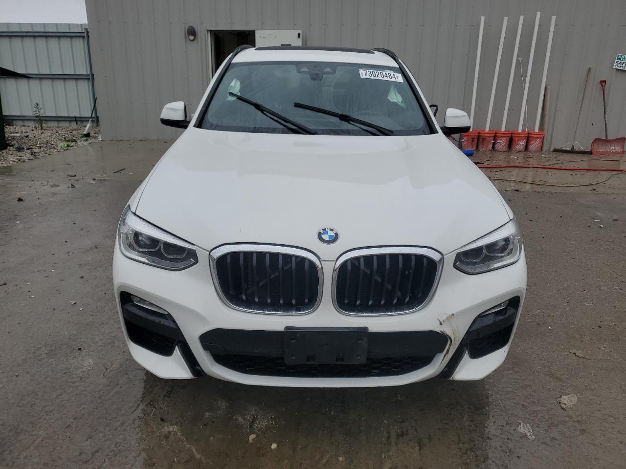 VIN 5UXTR9C50JLC82107 2018 BMW X3 no.5