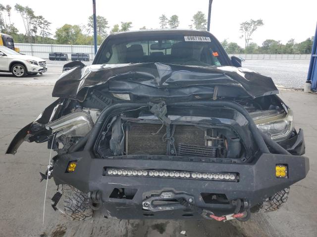  TOYOTA TACOMA 2017 Чорний