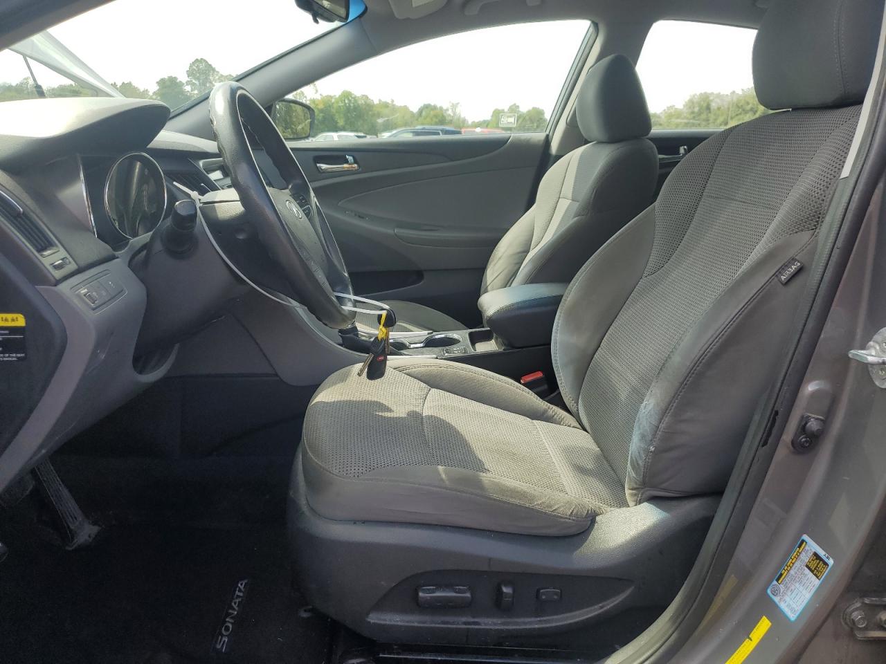 2014 Hyundai Sonata - Image 7