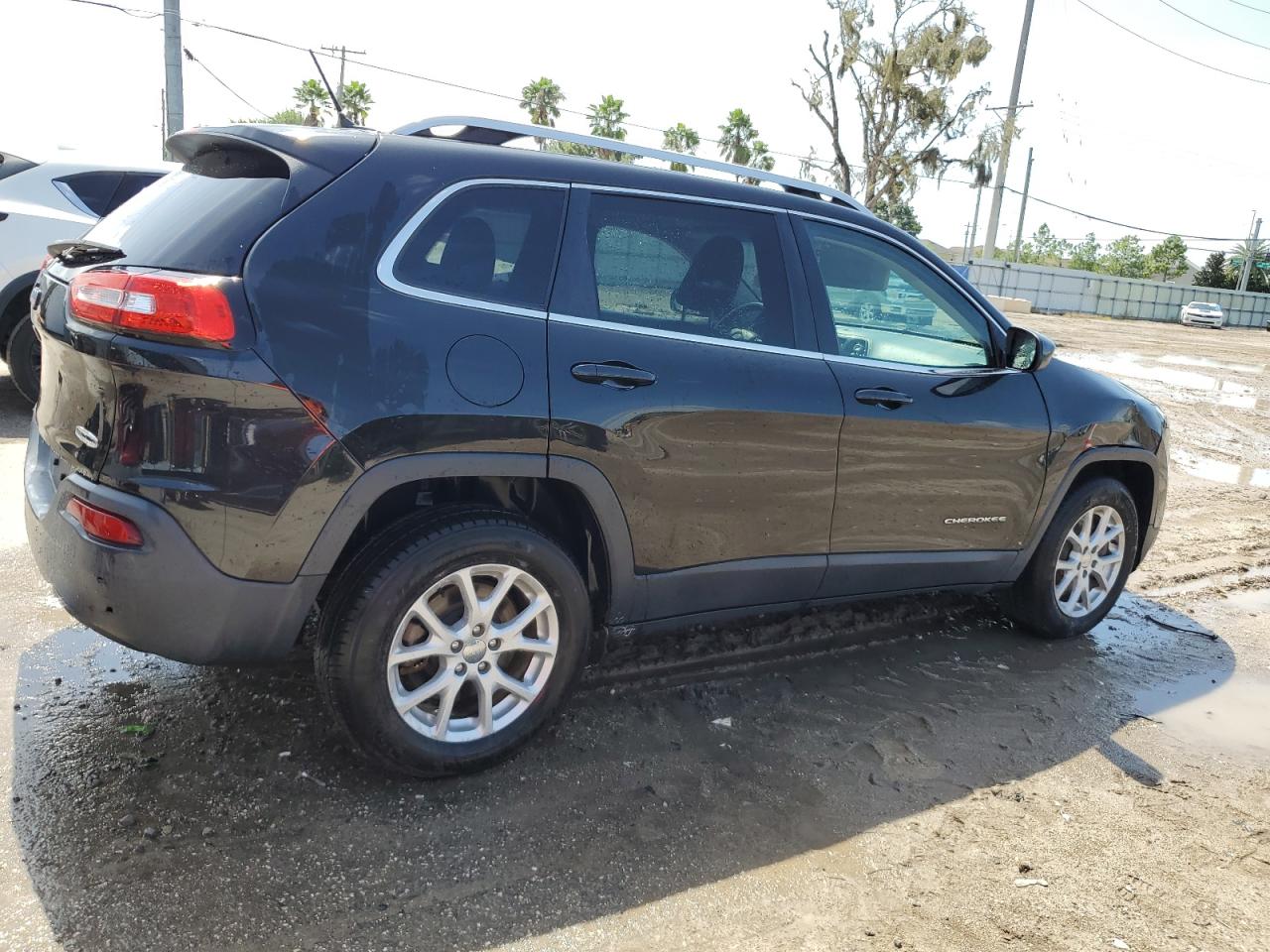 2015 Jeep Grand Cherokee - Image 3