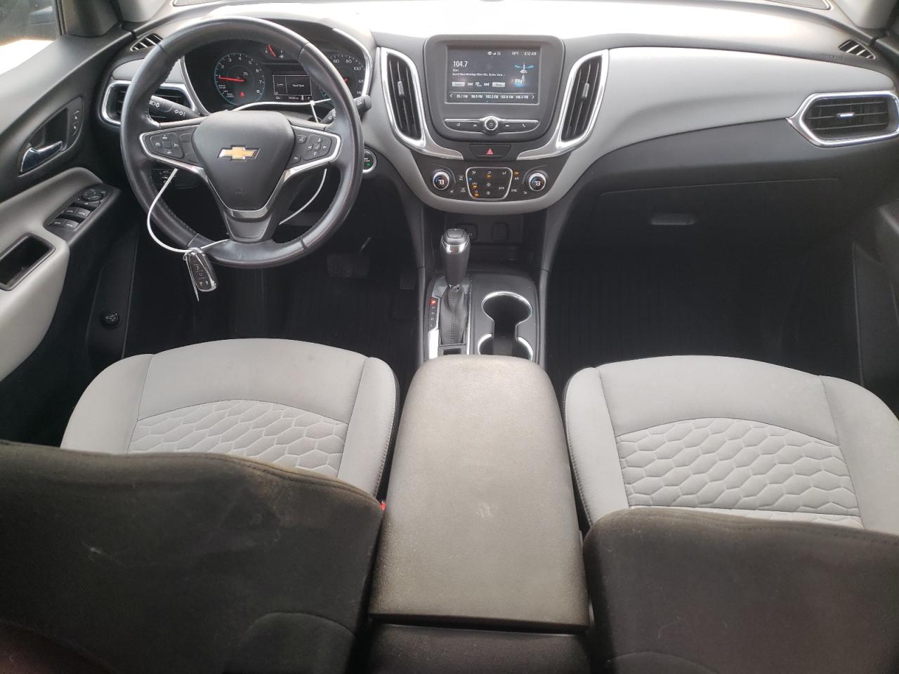 2GNAXJEV5J6284557 2018 Chevrolet Equinox Lt