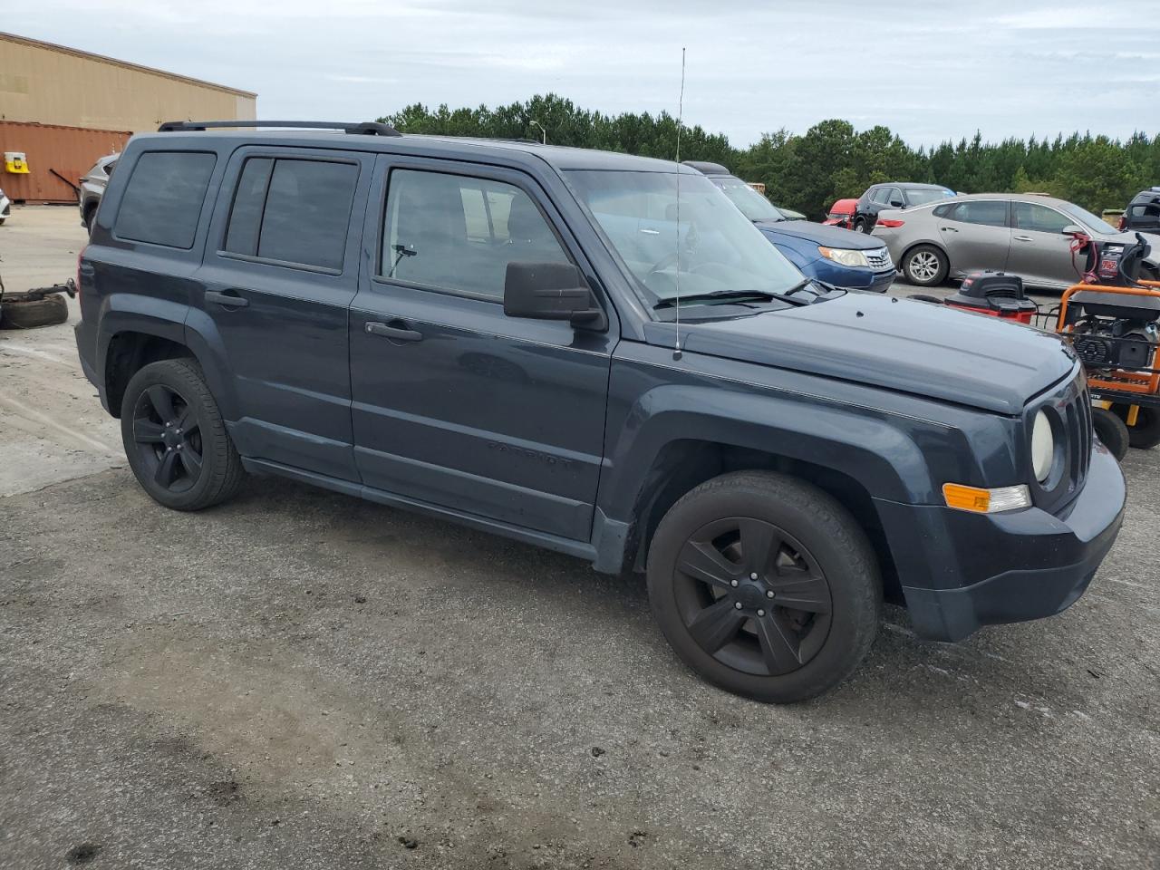 2014 Jeep Liberty (Patriot) - Image 4