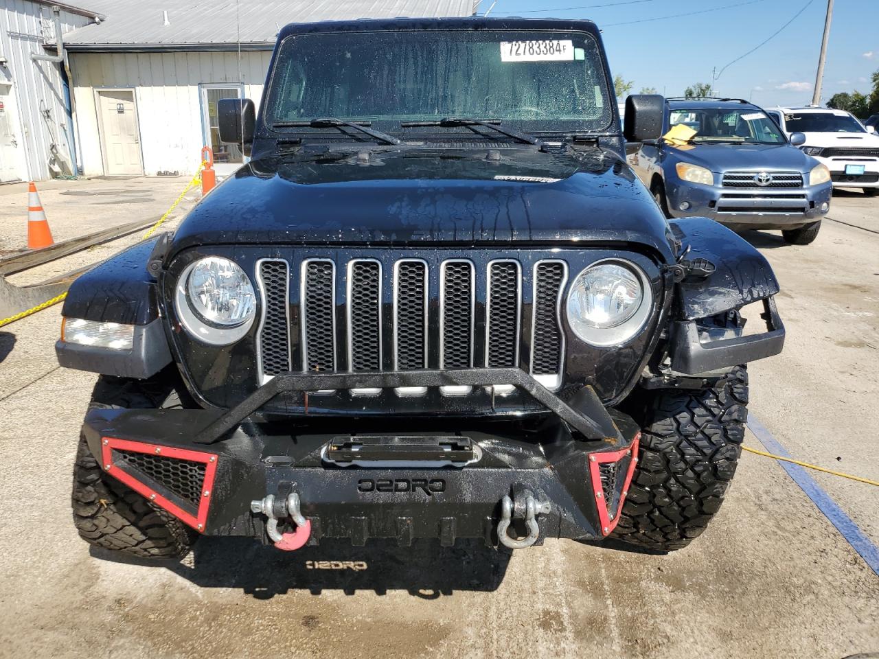 1C4HJXEG2JW291114 2018 Jeep Wrangler Unlimited Sahara