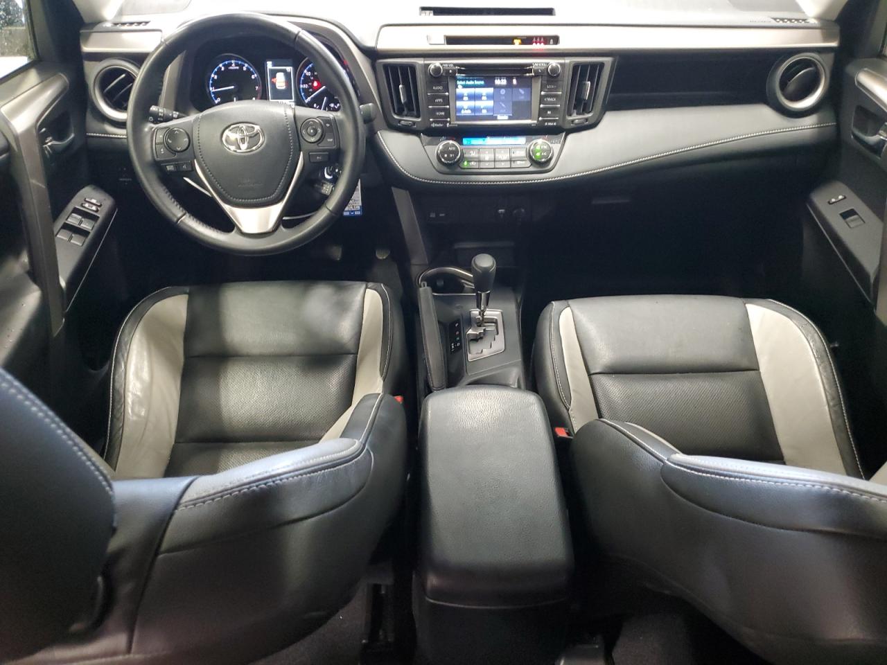 JTMWFREV6HD100013 2017 Toyota Rav4 Xle