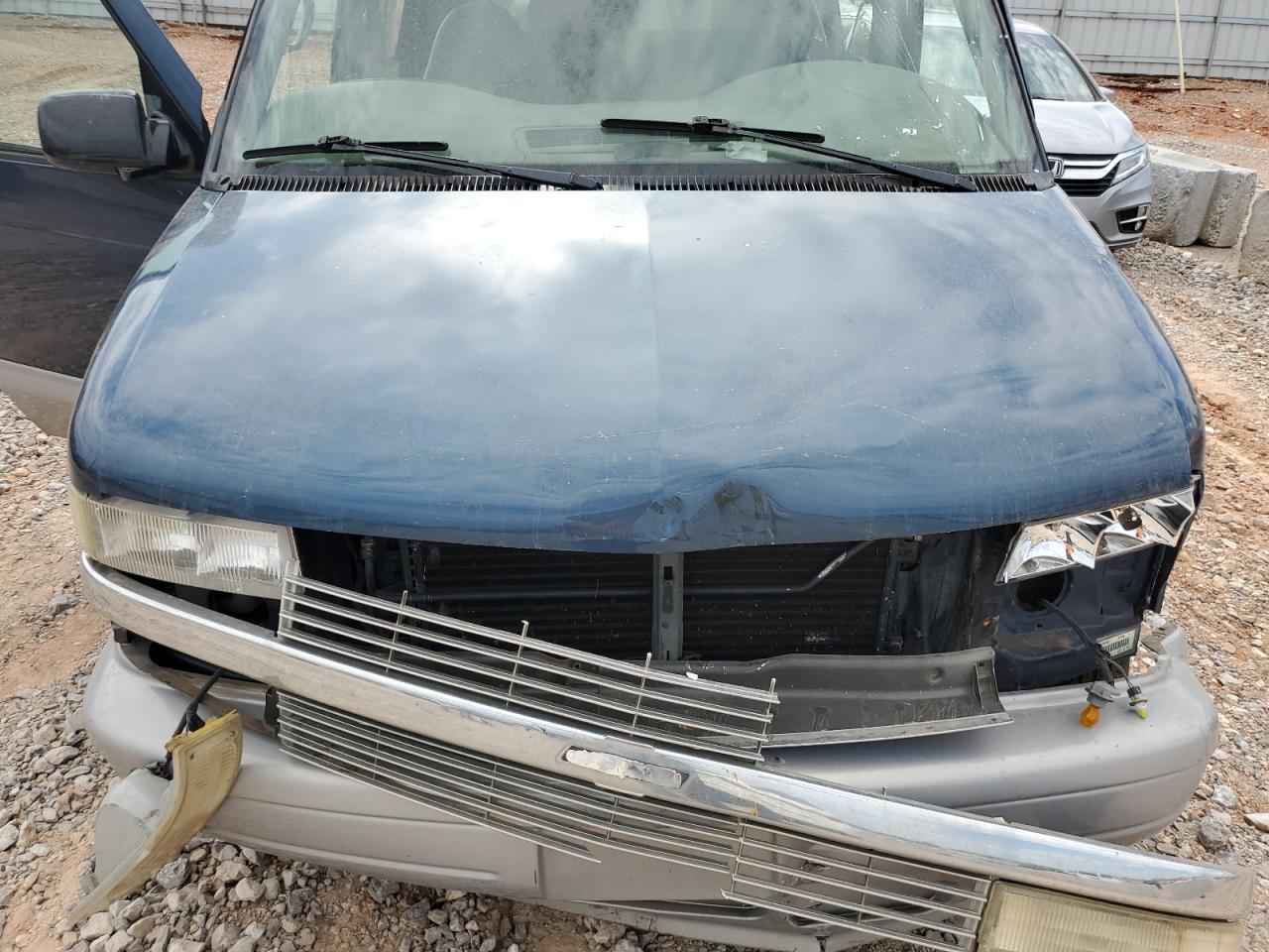 1GNDM19W0XB174353 1999 Chevrolet Astro