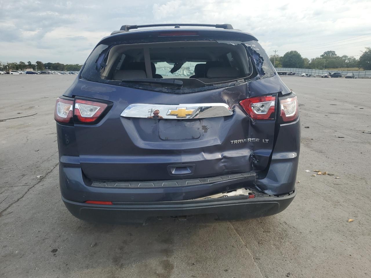 1GNKRGKD2EJ202869 2014 Chevrolet Traverse Lt