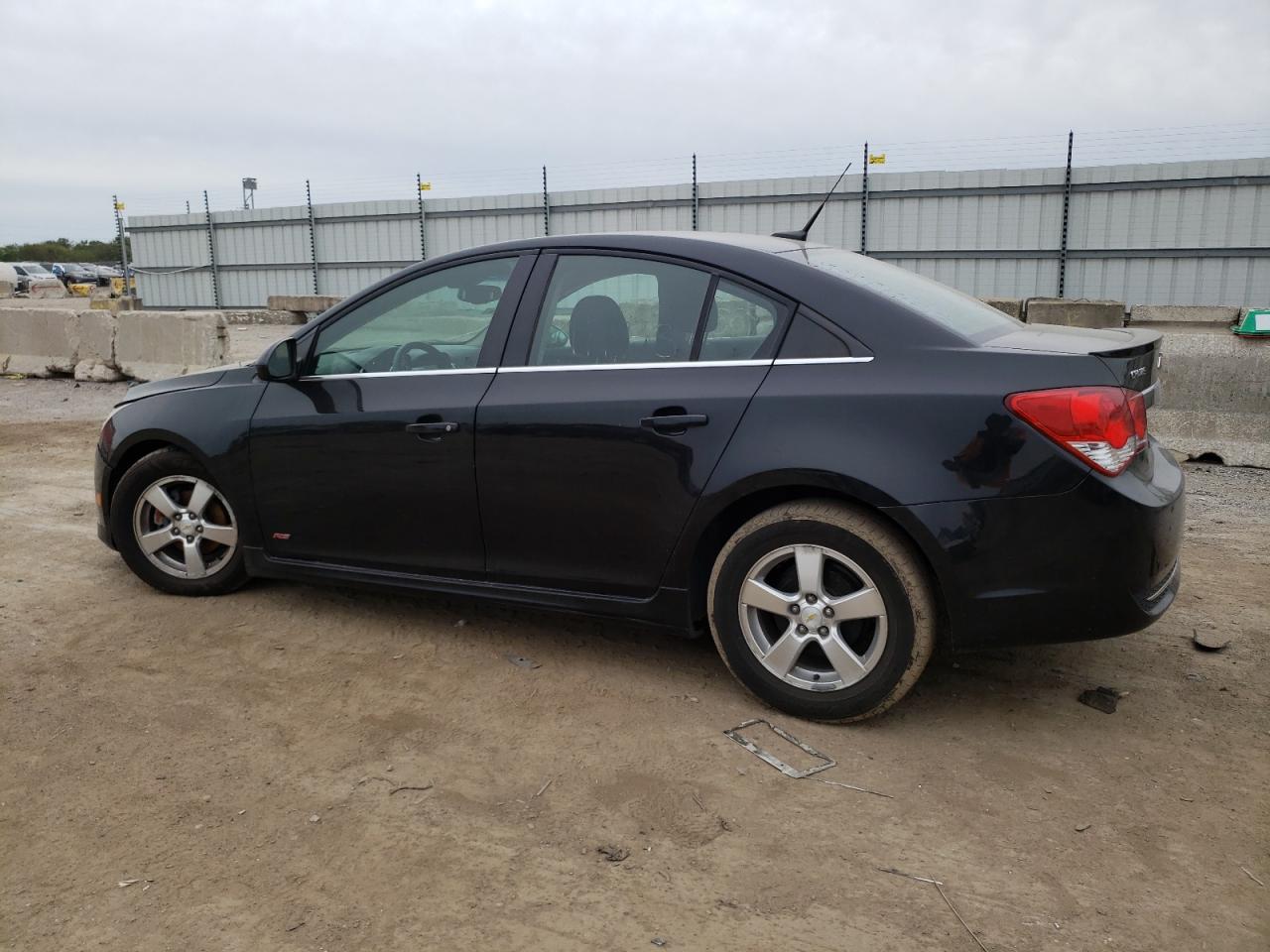 2011 Chevrolet Cruze - Image 2