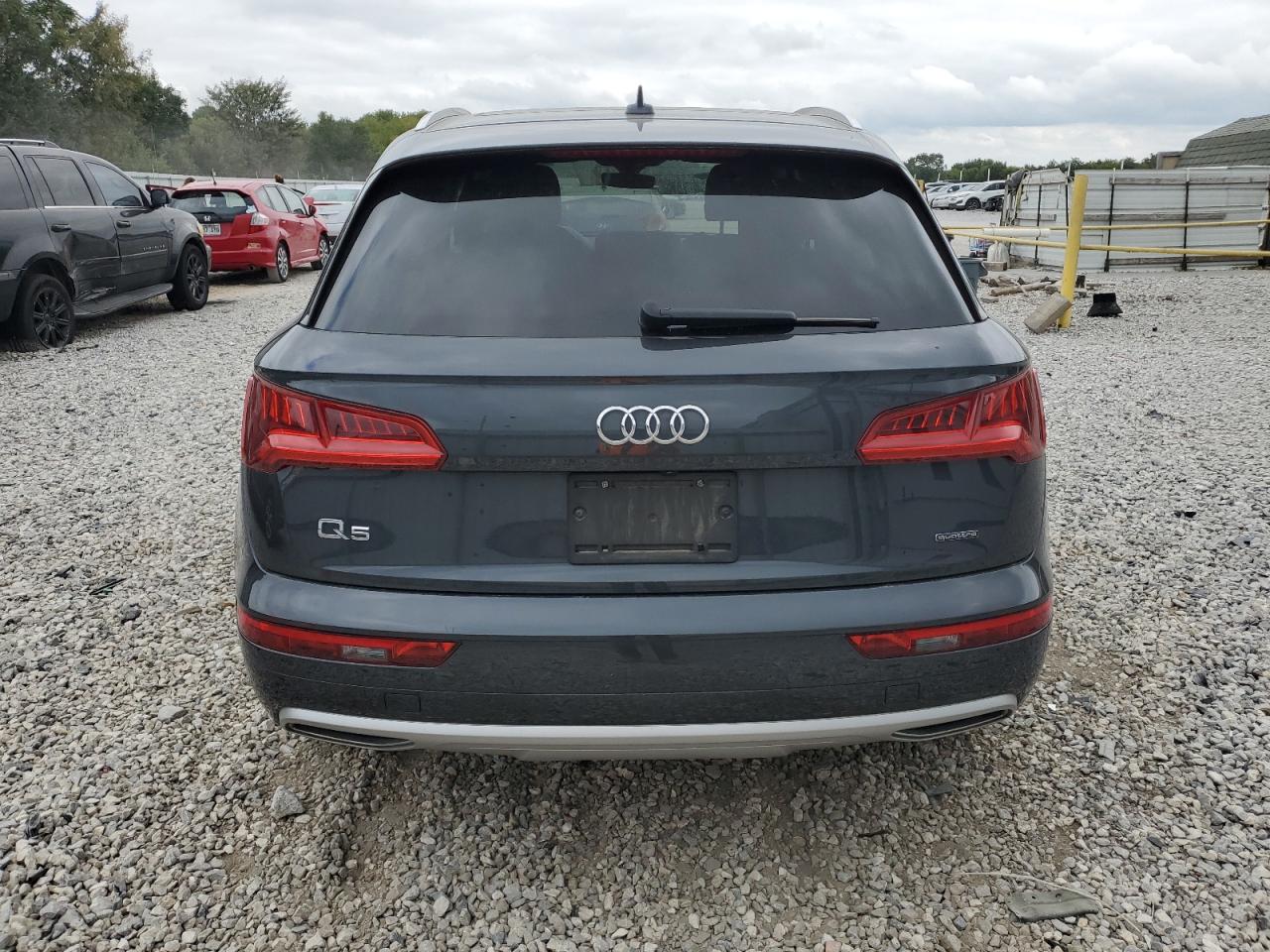 WA1CNAFY1L2064830 2020 Audi Q5 Prestige