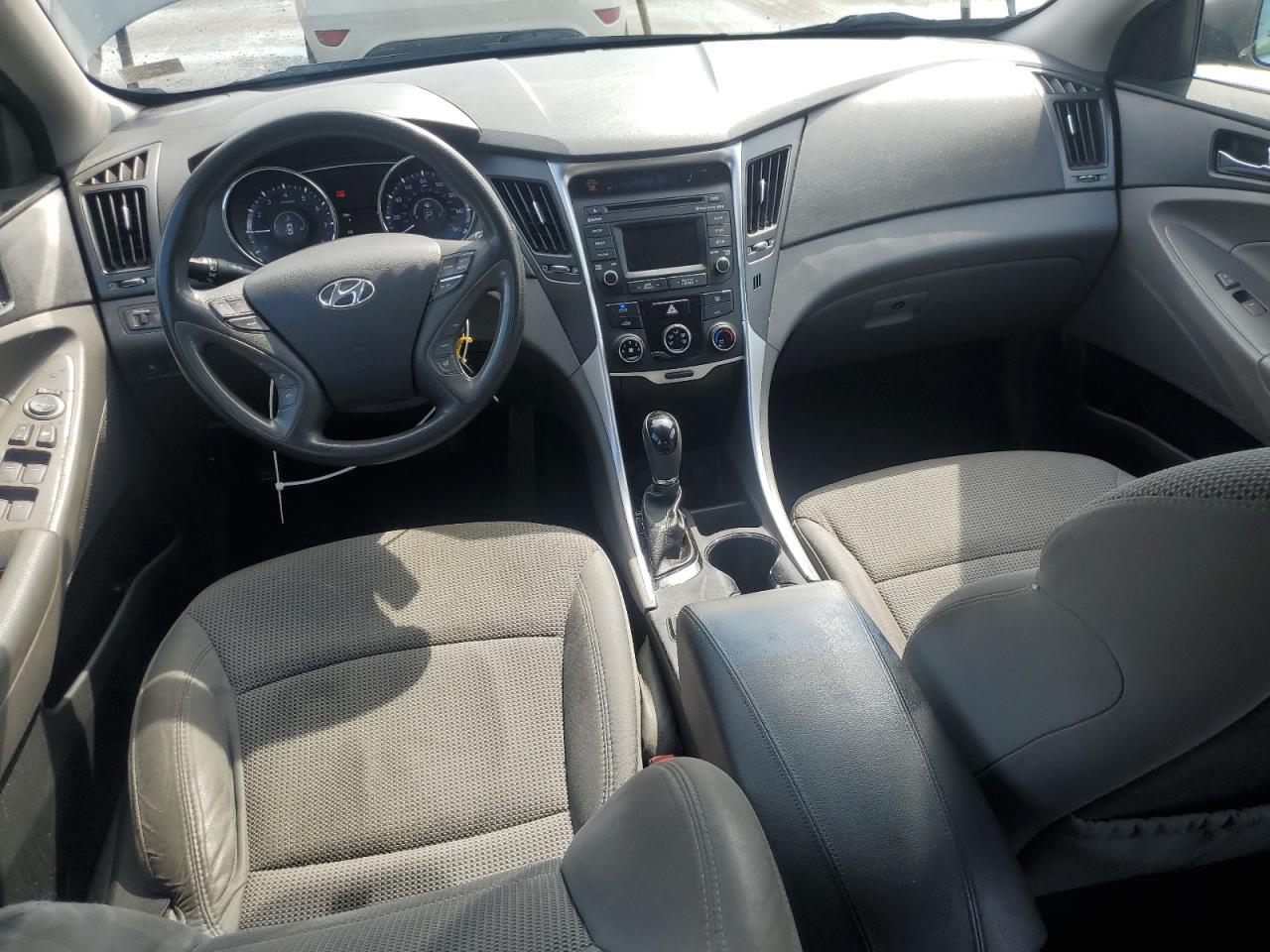 2014 Hyundai Sonata - Image 8