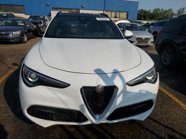 ZASPAKBN1N7D47875 Alfa Romeo Stelvio TI 5