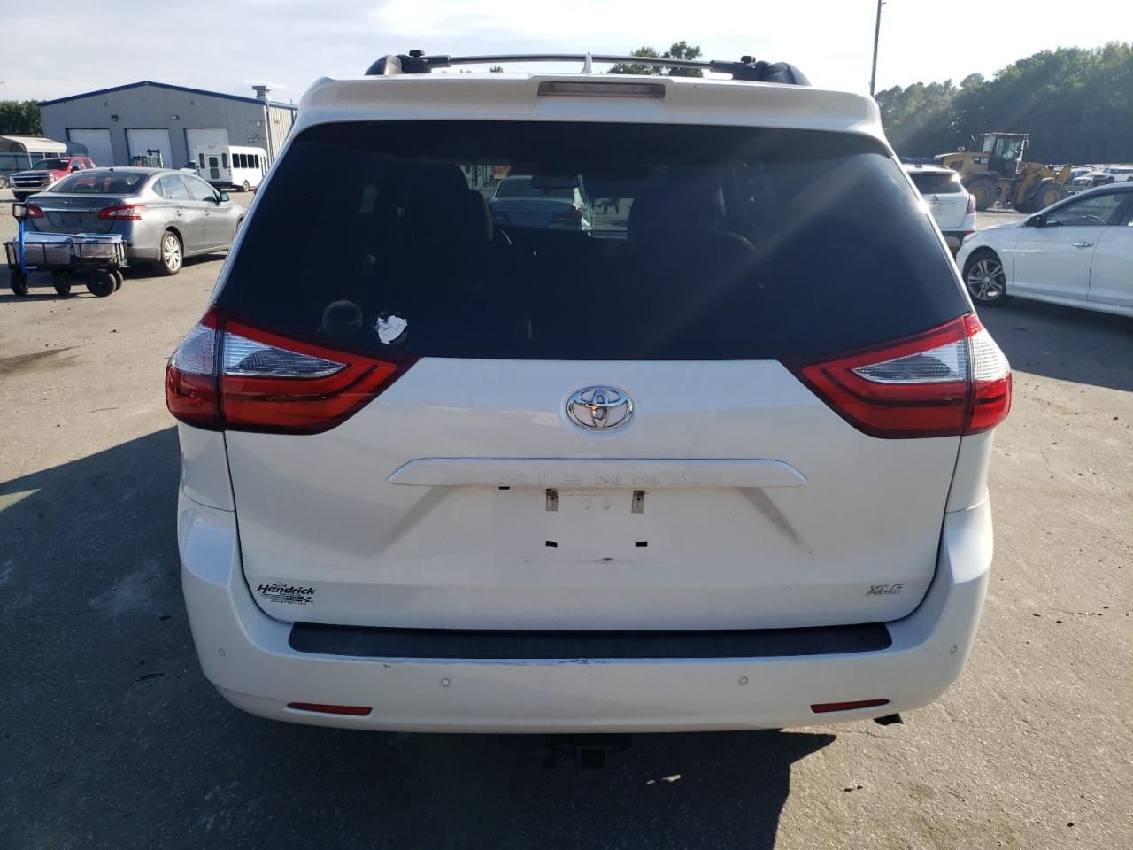 5TDYZ3DC8JS912372 2018 Toyota Sienna Xle