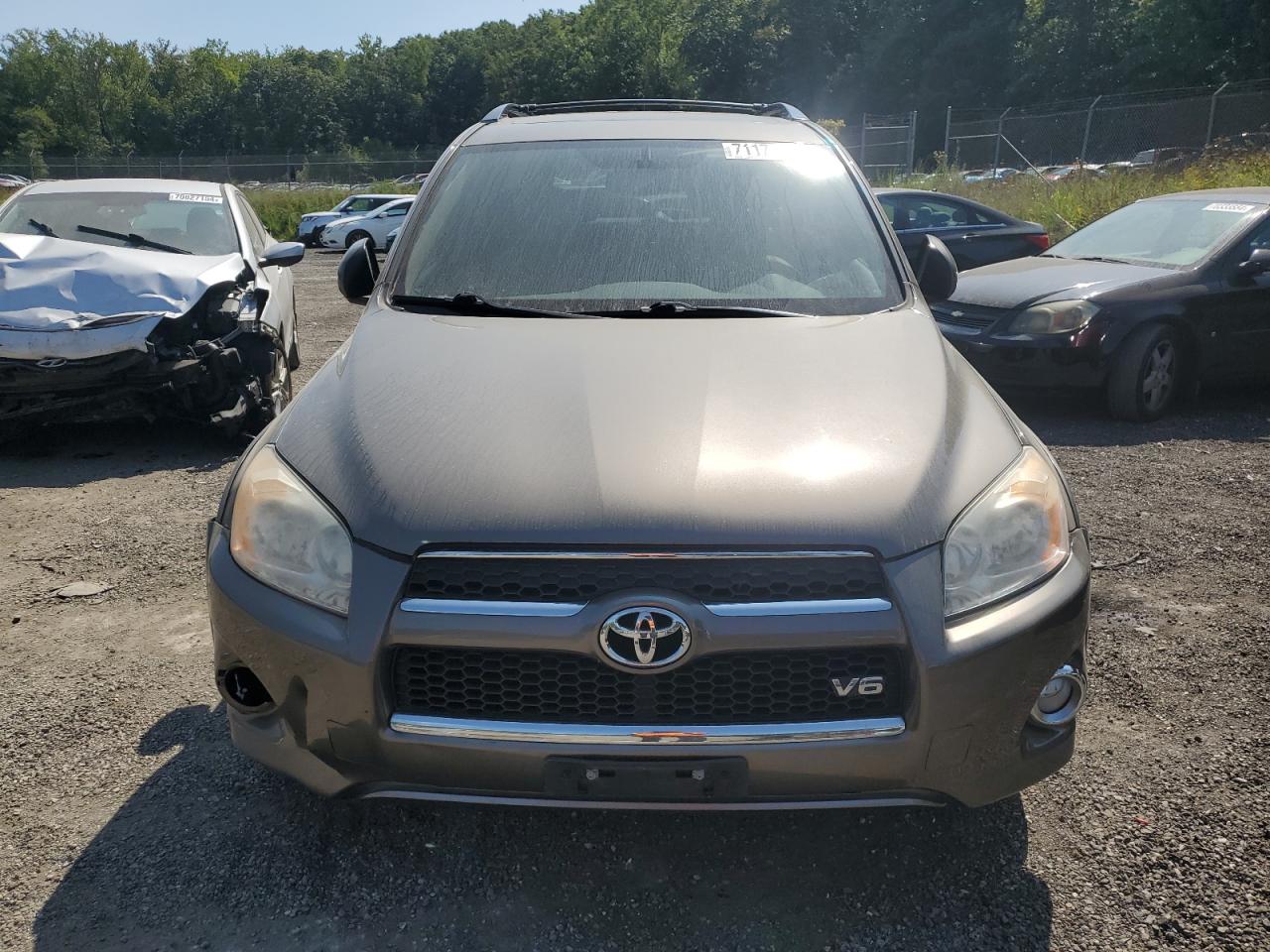 2011 Toyota RAV 4 - Image 5
