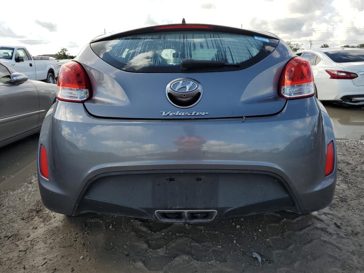 KMHTC6AD4HU308264 2017 Hyundai Veloster