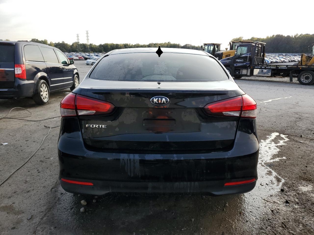 3KPFK4A7XJE212873 2018 Kia Forte Lx