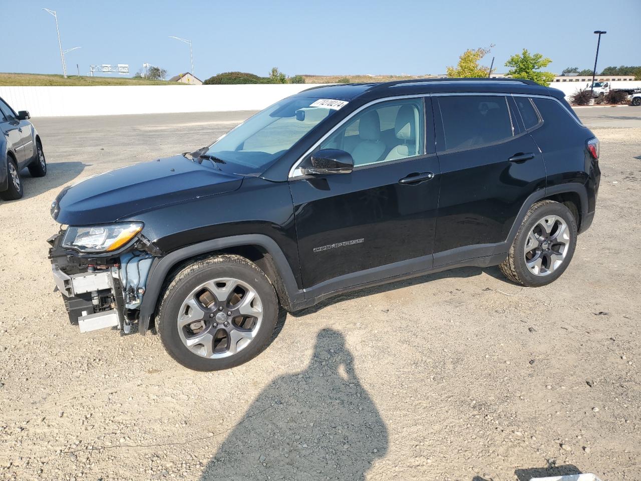 3C4NJCCB9LT220083 2020 JEEP COMPASS - Image 1