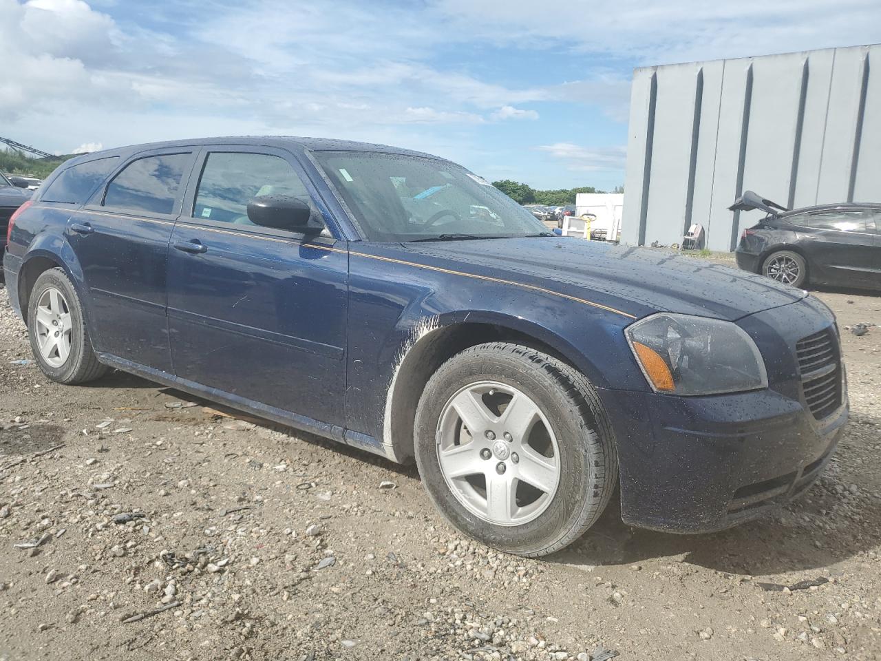 2D4FV48V45H555512 2005 Dodge Magnum Sxt