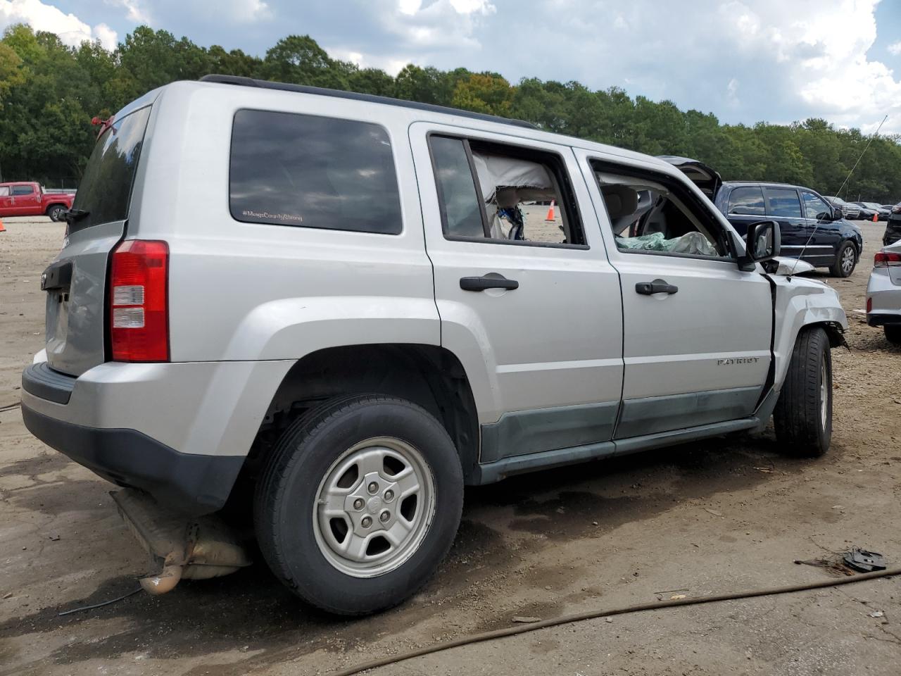 2011 Jeep Liberty (Patriot) - Image 3